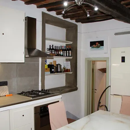 Apartment Charme & Art Gallery - Pescioni *