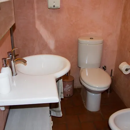Apartment Charme & Art Gallery - Pescioni